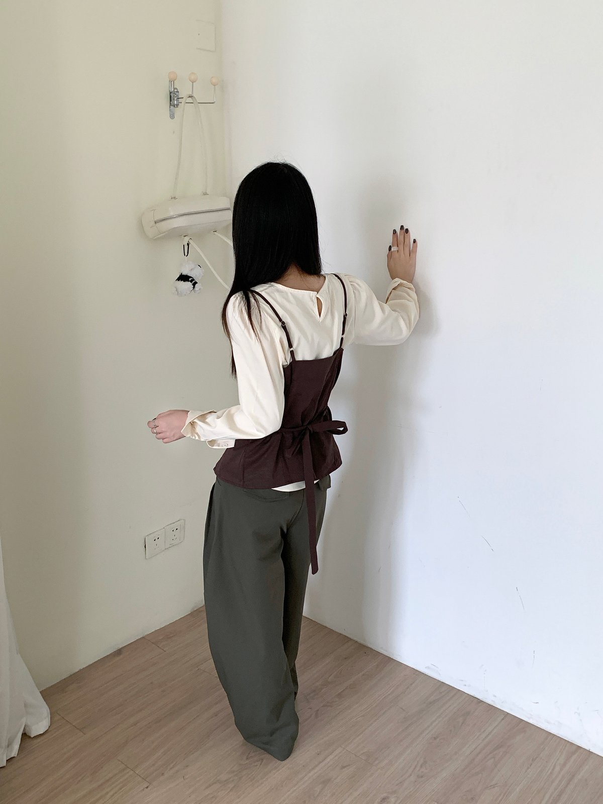 真兩件式襯衫加細肩背心很划算 9