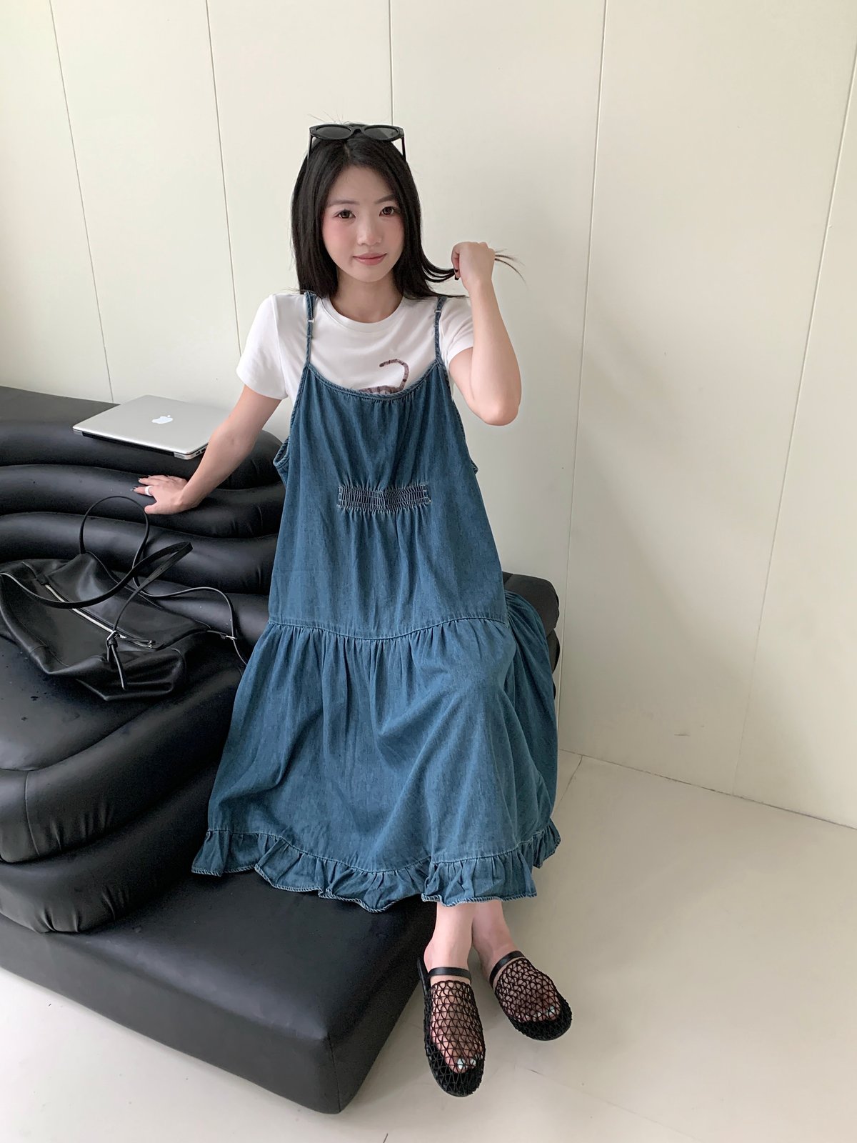 雙面都可以穿的抓皺吊帶牛仔洋裝 16
